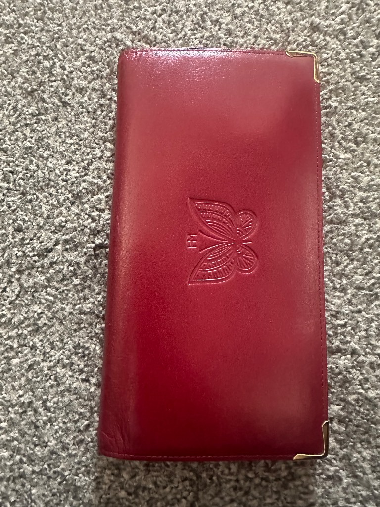 Hanae Mori leather purse