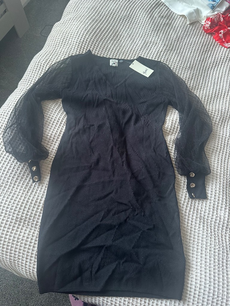 Yumi black dress