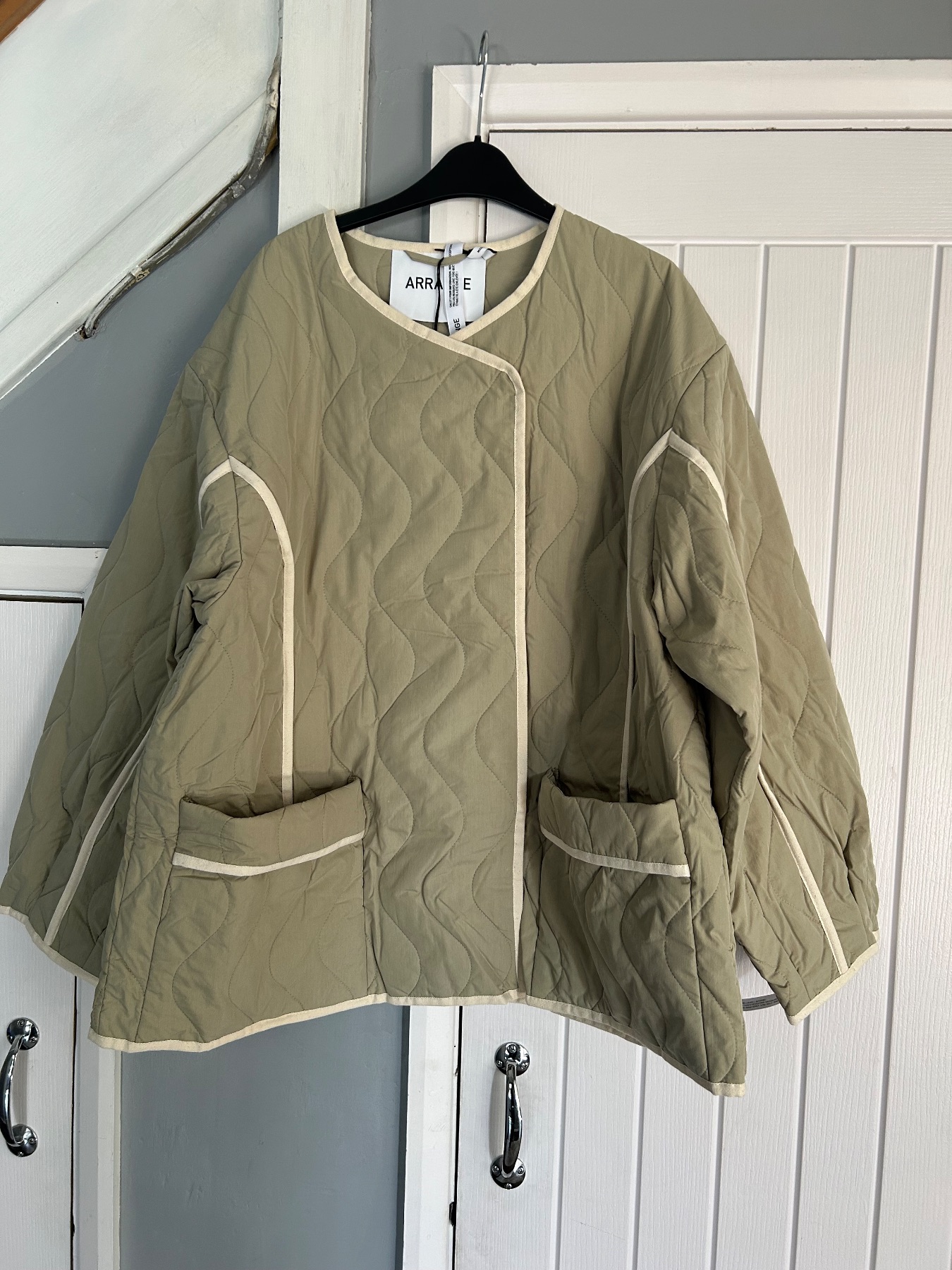 NWT ARRANGE CURVE TOP QUALITY DESIGNER  SAGE QUILTED OVERSIZED JACKET XL £120