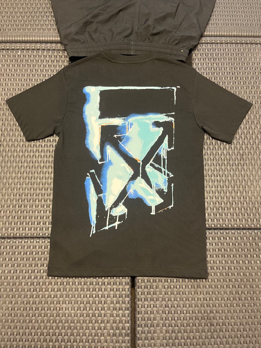 Off White