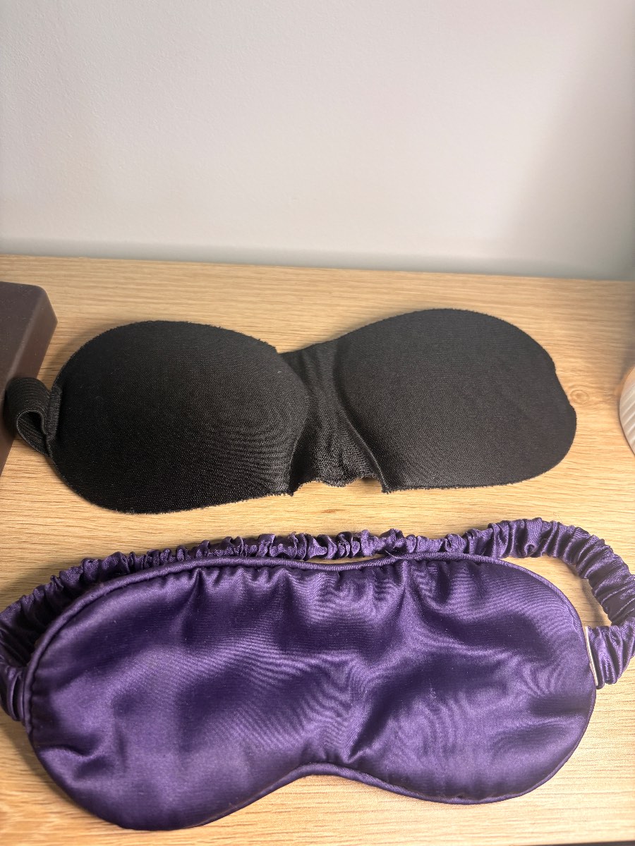 2 sleep / eye masks