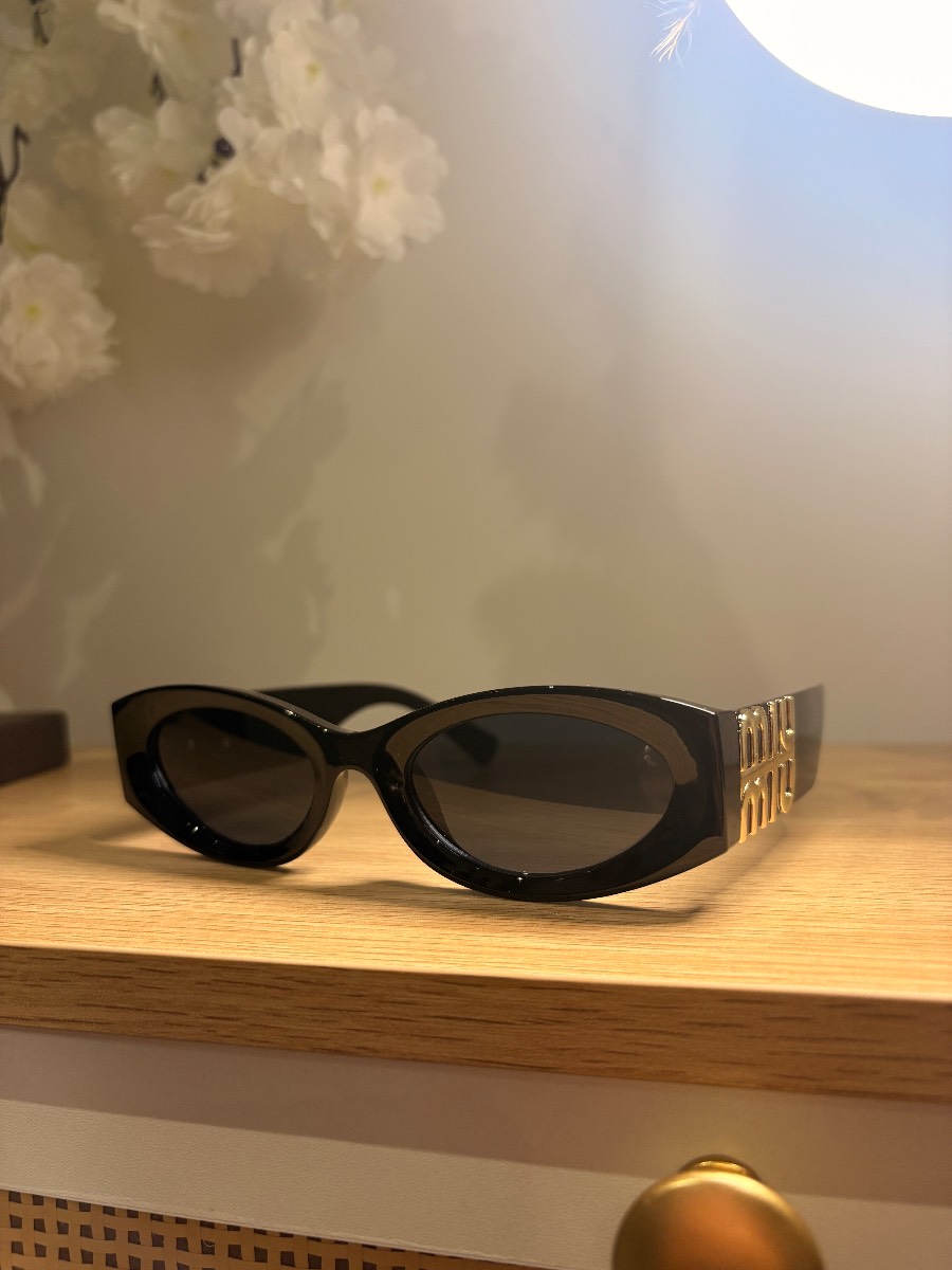 Black sunglasses