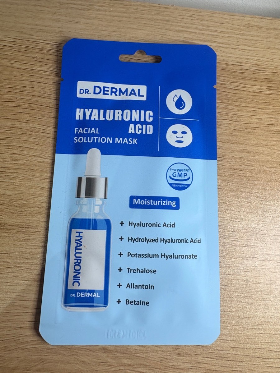 Dr. Dermal Facial Solution Mask containing Hyaluronic Acid for deep hydration.