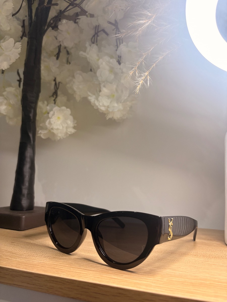 Black cat eye sunglasses