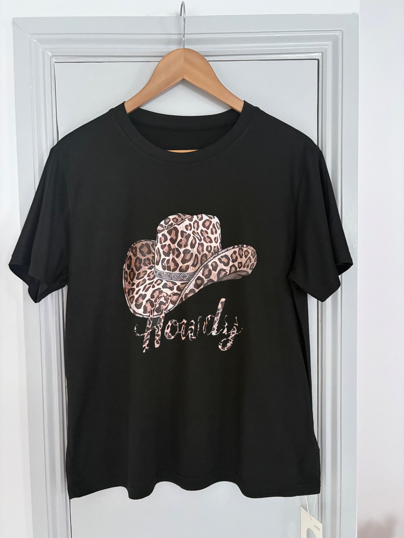 Women’s Black “Howdy” Cowgirl T-Shirt – Size 10 / Medium – Unworn 🤠🖤