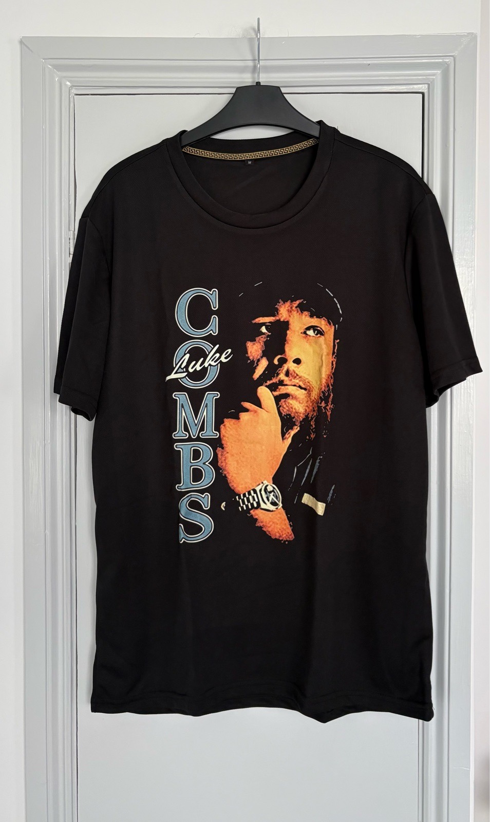 Men’s Black Luke Combs printed T-shirt size medium Country & Western music icon