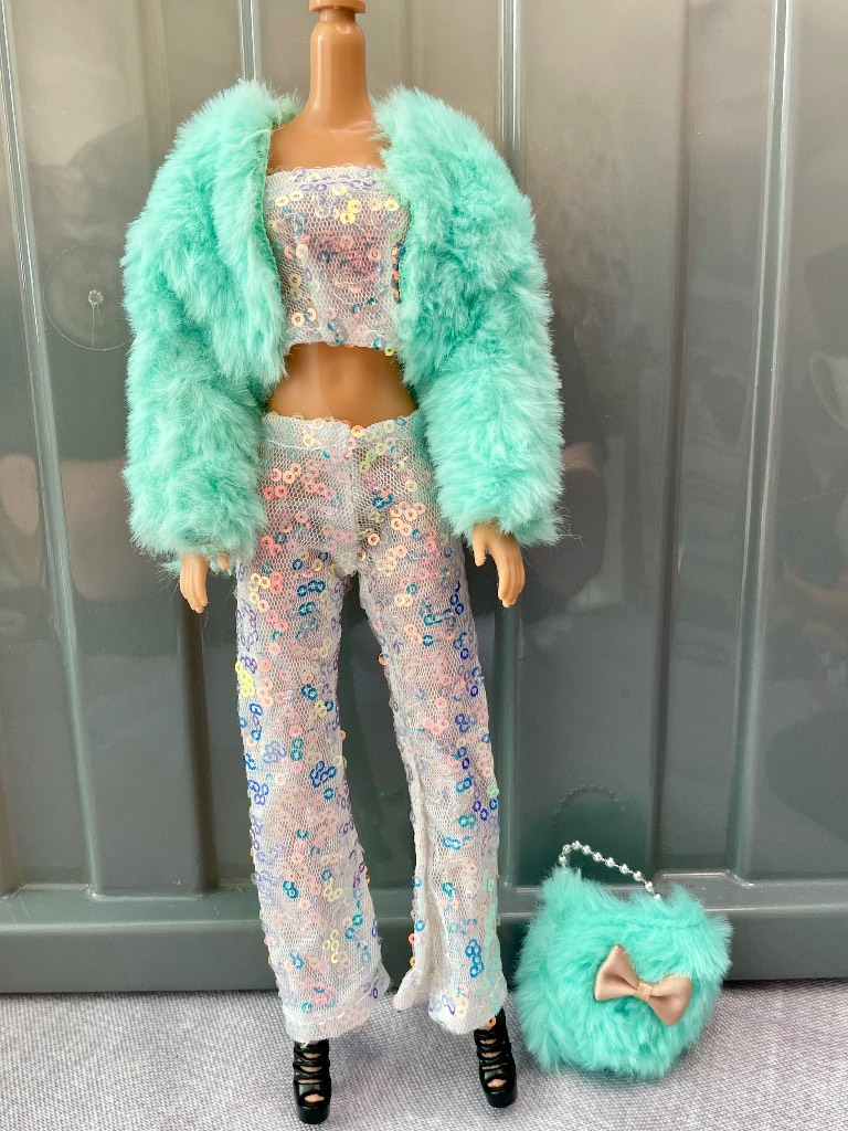 Barbie doll white sequin trousers & top, silver earrings, shoes, mint green faux fur coat & bag NEW