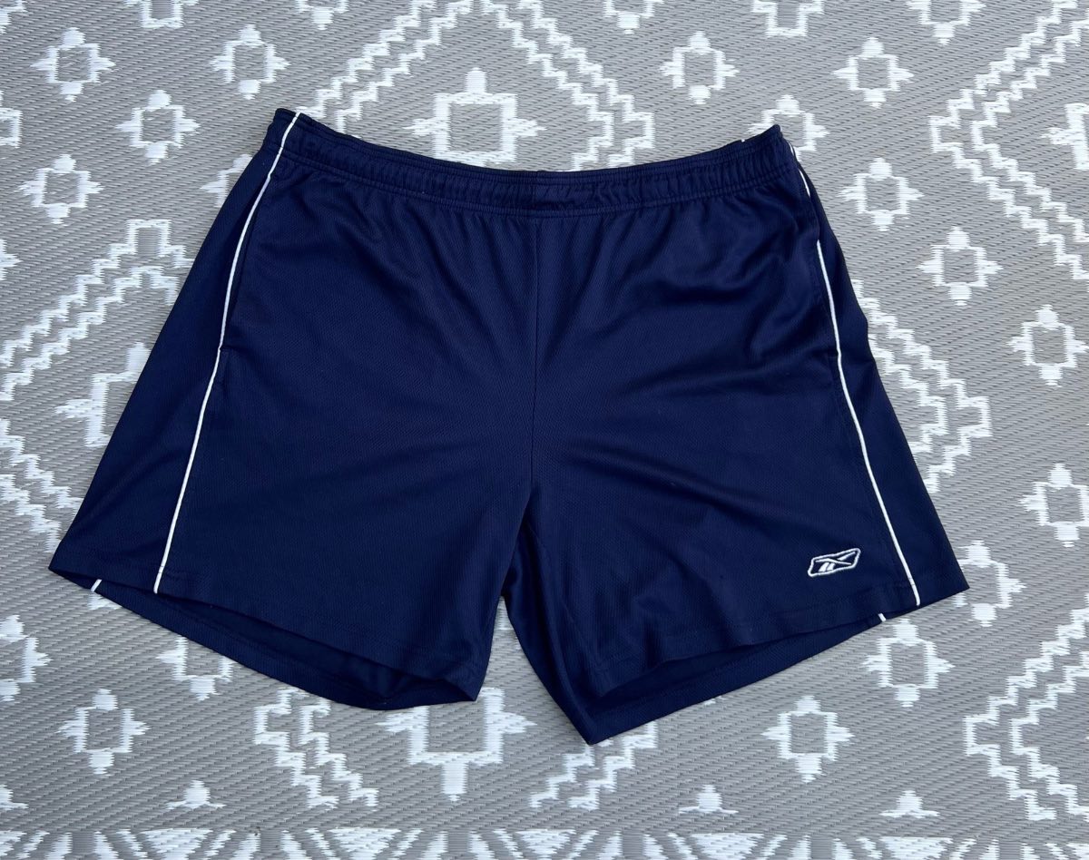 Reebok men’s Navy 100% polyester 2000 vintage summer activewear Short pants size large