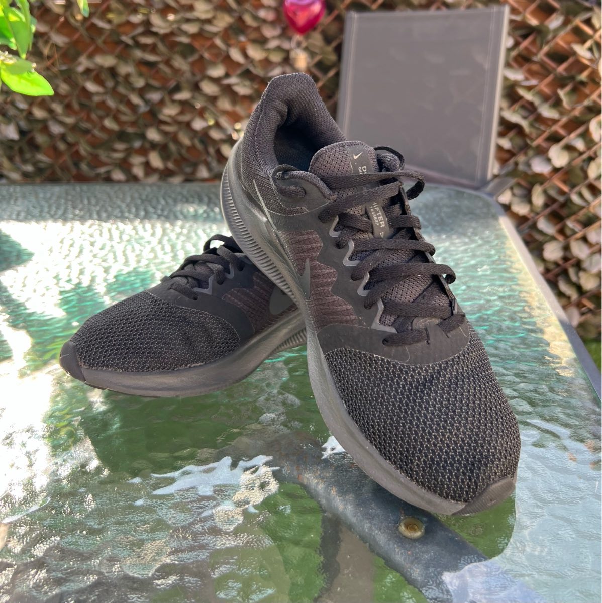 NIKE Men’s Black Lace Up Downshifter Running Trainers UK Size 6. US 8.5