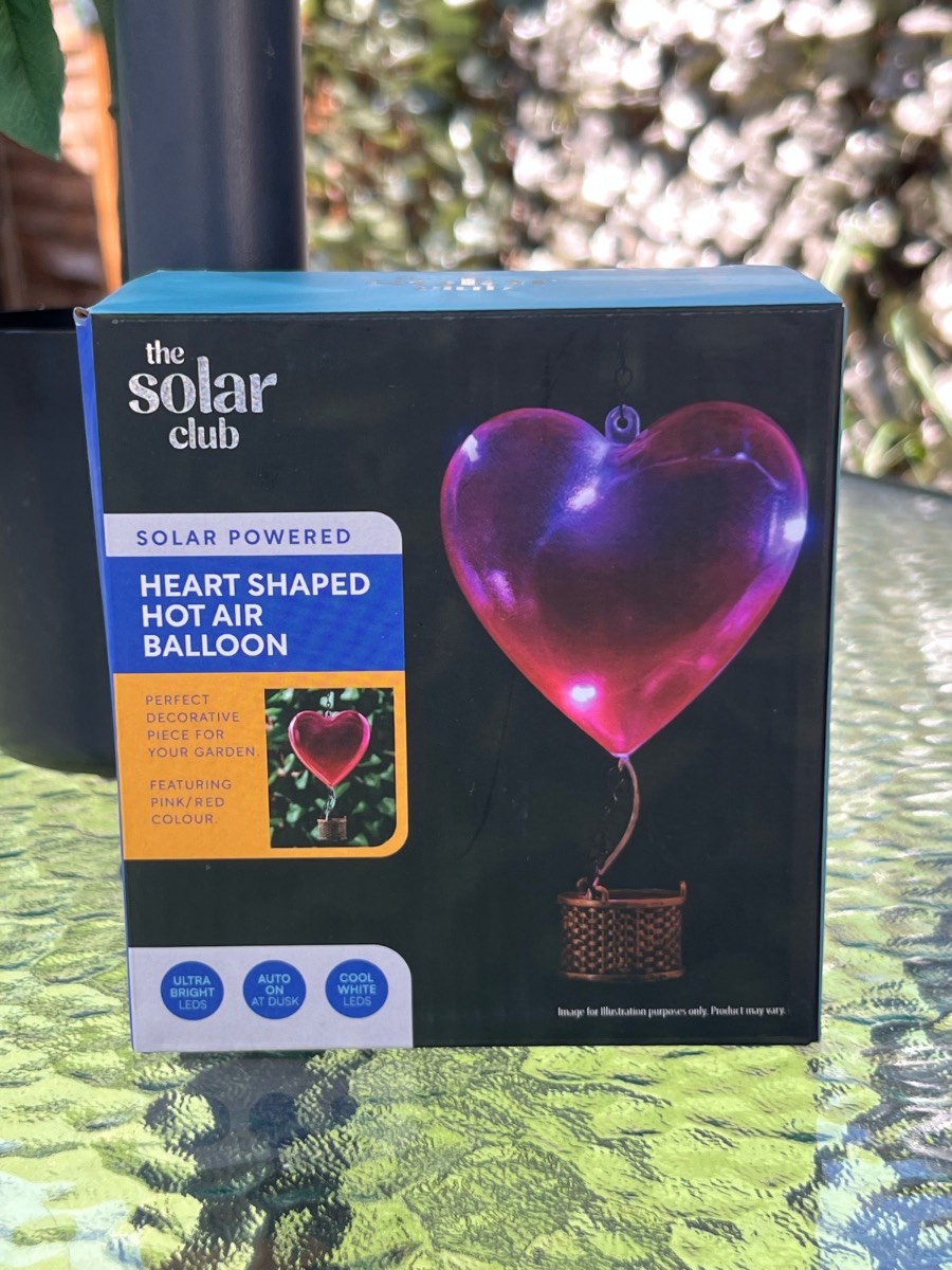 Heart shaped hot air balloon Solar powered Pink & Red colour size H5 x W5 New Boxed