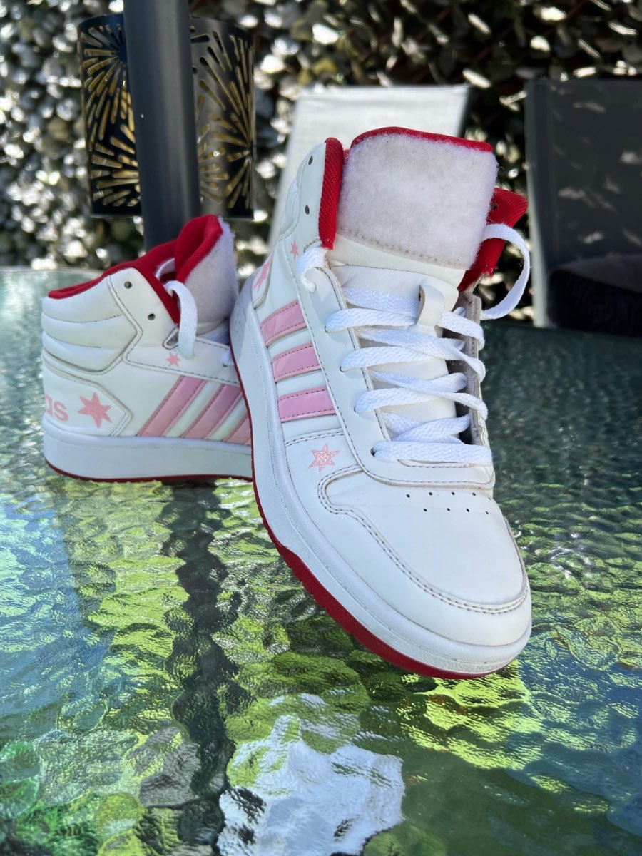 Adidas Girls Pink &White  Lace Up Trainers UK Size 4 Comes With Adidas Star Logo