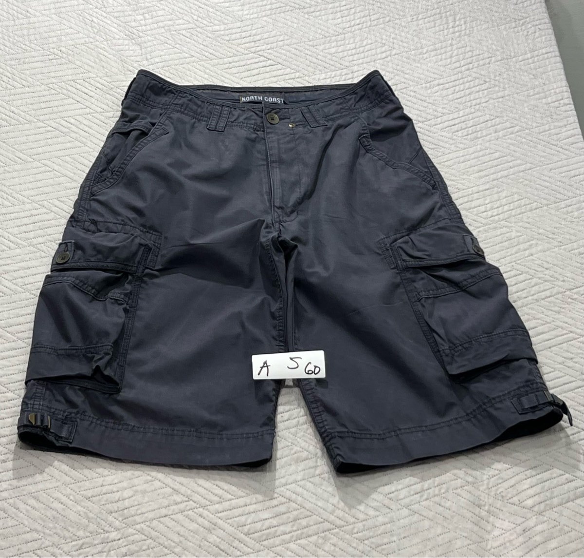 North Coast M & S men’sdark grey 100% cotton cargo shorts size waist 30 inleg 13