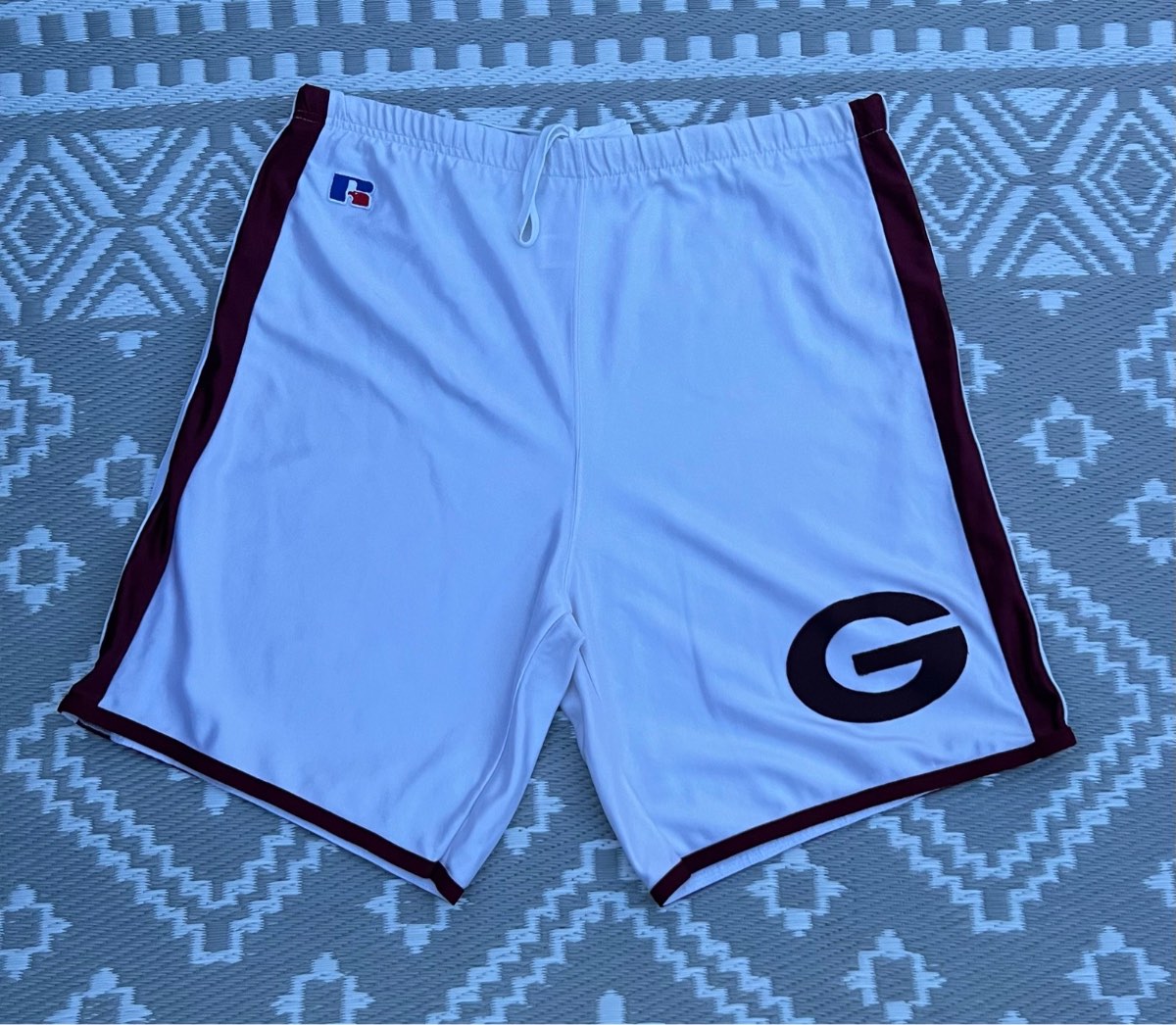 Russell men’s  white Burgundy 100% polyester summer activewear shorts waist 36