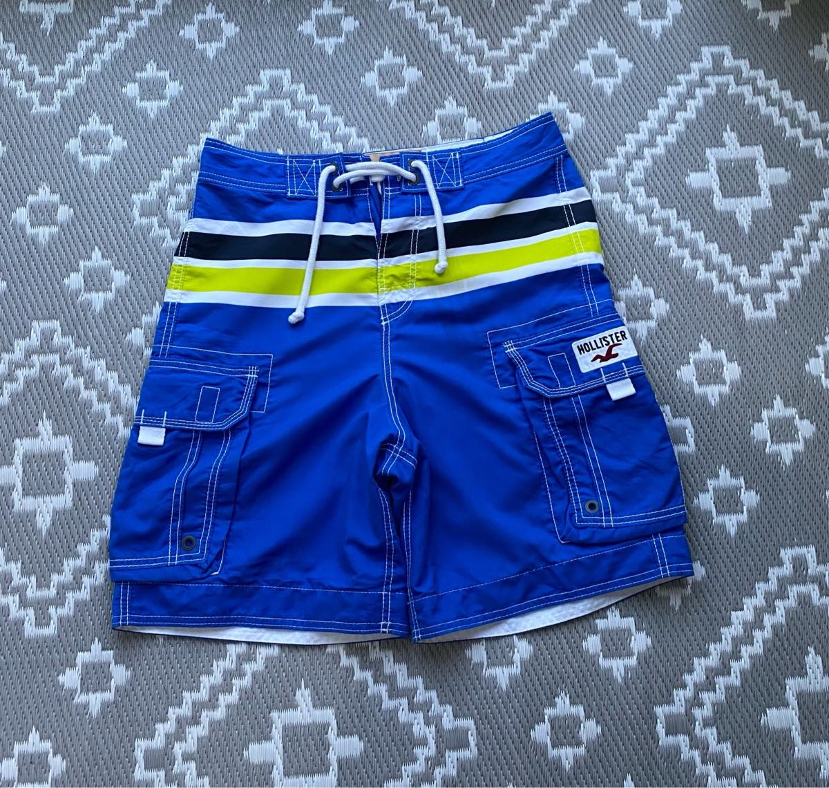Hollister mens blue 100% polyester summer cargo swim shorts size small