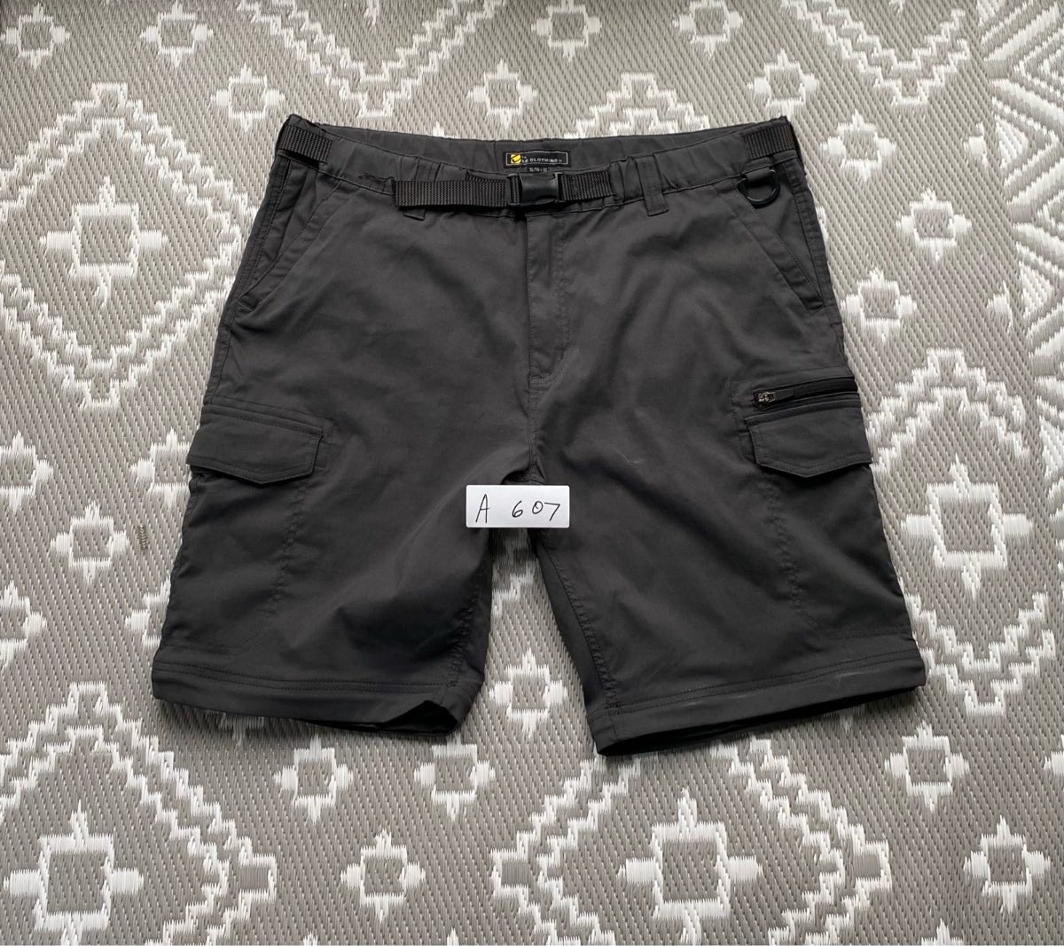 B C clothing mens dark grey 98% nylon 2% spandex summer cargo shorts size XL