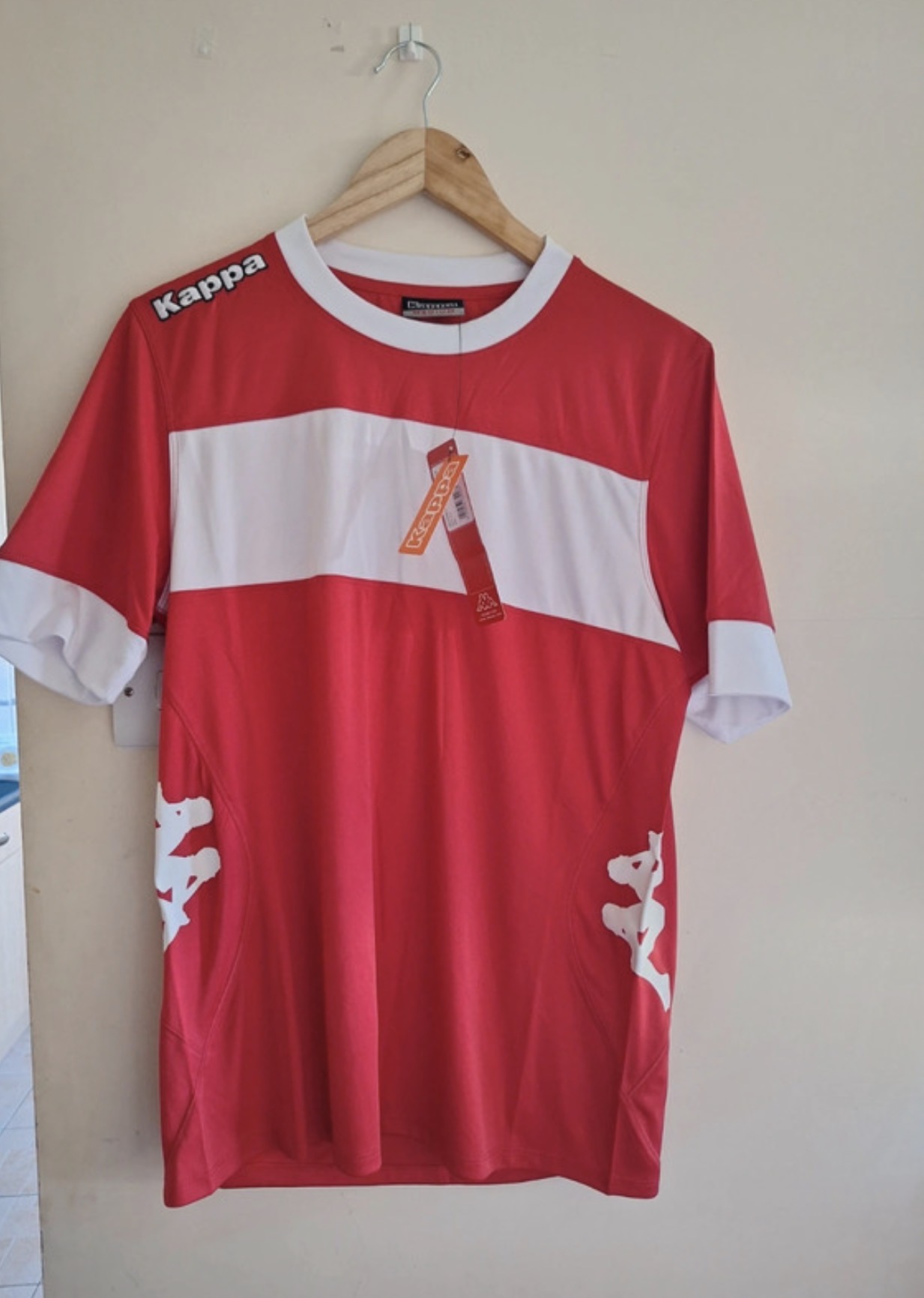 Men’s Kappa Red & White Sport Top Size Medium BNWT