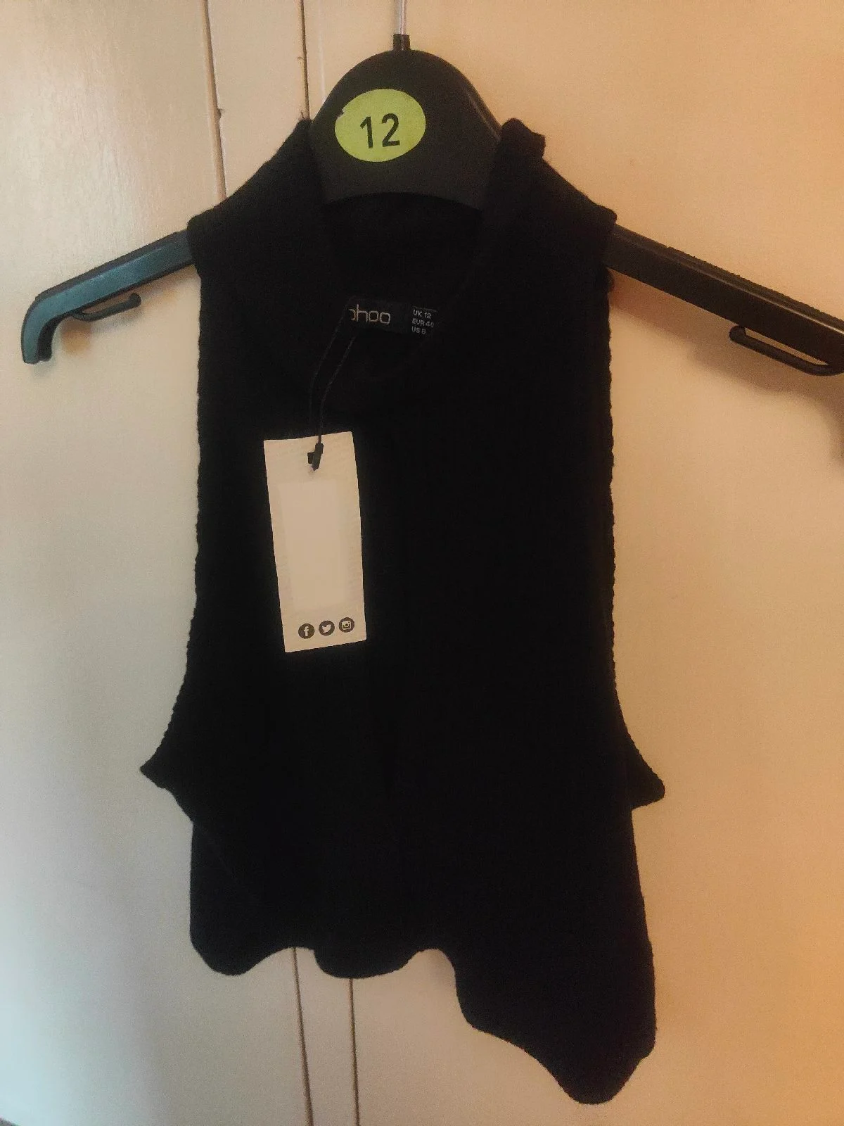 Keyhole crop top size 12