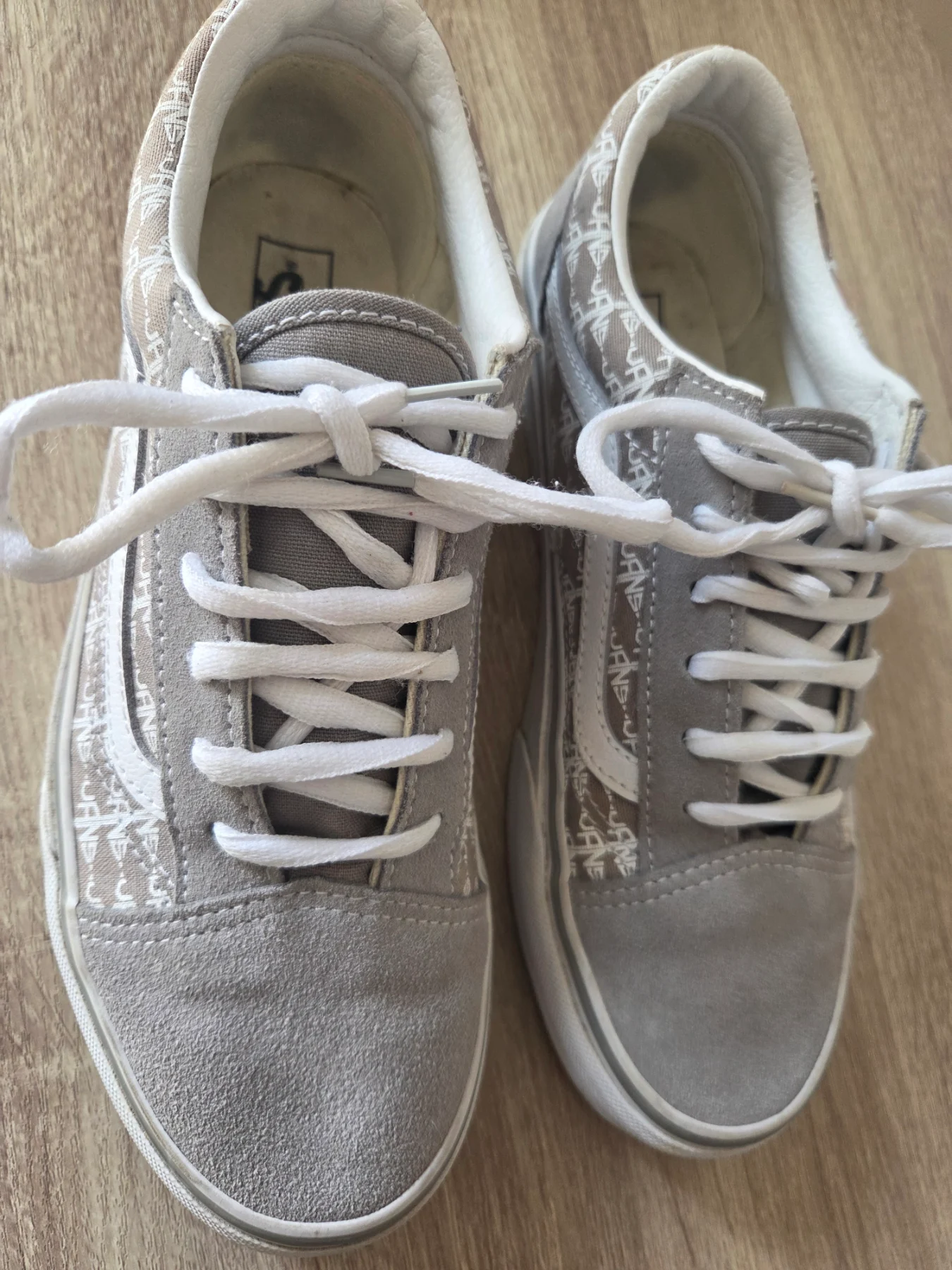 Vans Size 5 Size 5.5 Old Skool Originals Gray &White