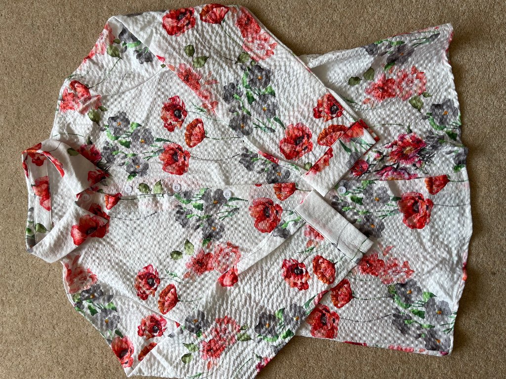 SHEIN women’s floral print long sleeved shirt. NWOT. Size S