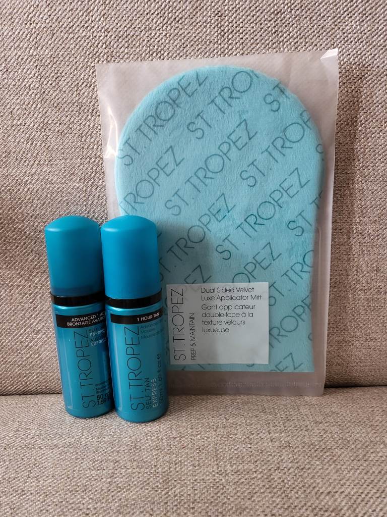 2x St Tropez 1 hour self tan & applicator mitt