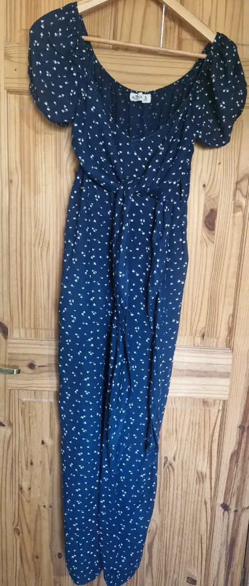 Hollister Blue Ditsy Floral Jumpsuit Size S | Puff Sleeve Tie Front Summer