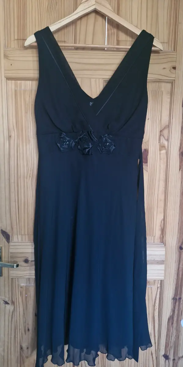 Debenhams Petite Black Midi Dress Size 14 V-Neck Rosette Flower Detail LBD