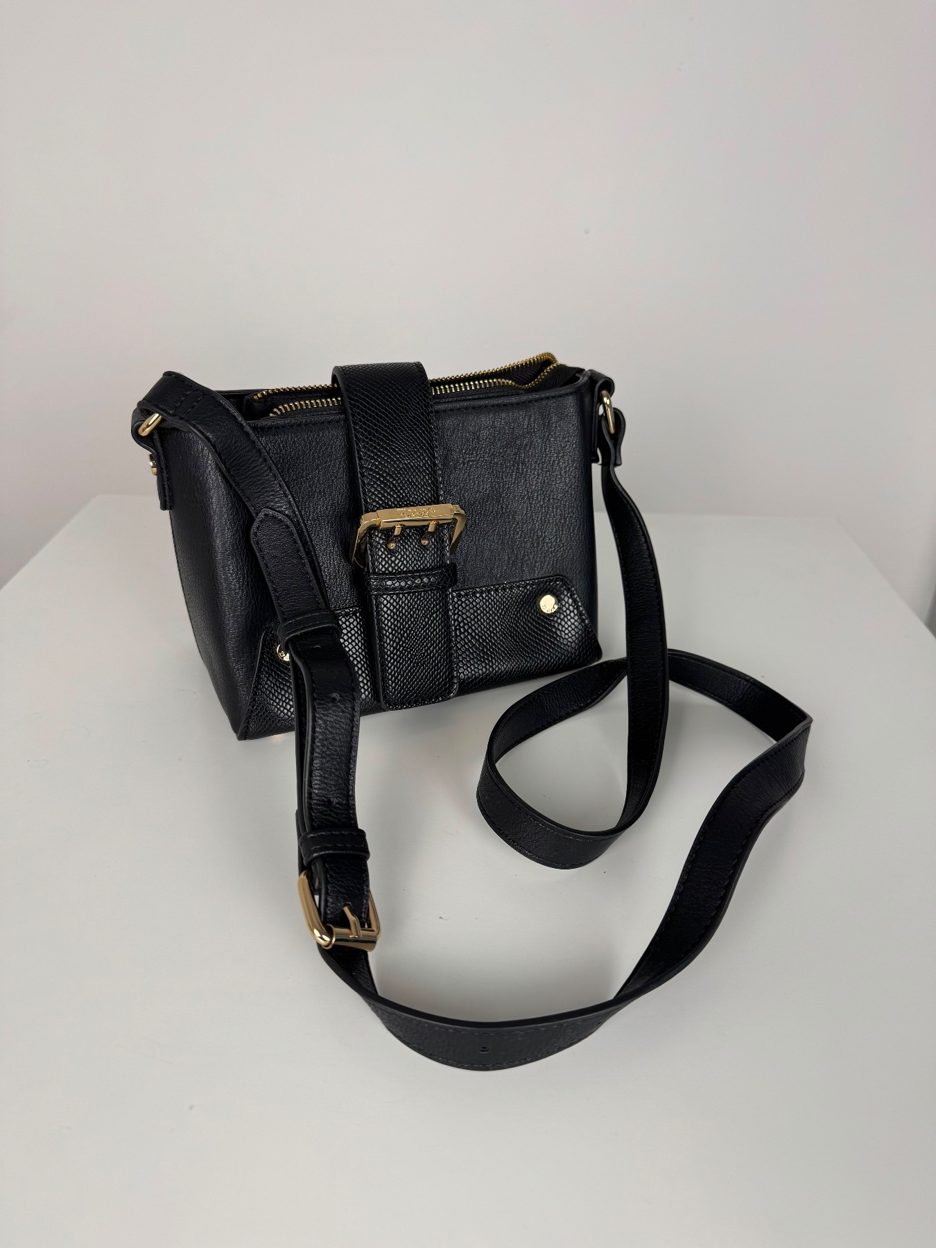 Dune leather purse