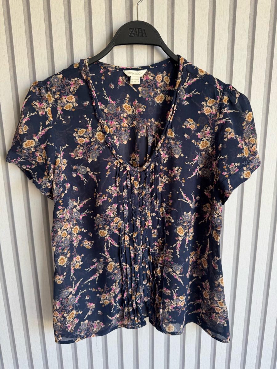 Monsoon navy floral short sleeve blouse size 12