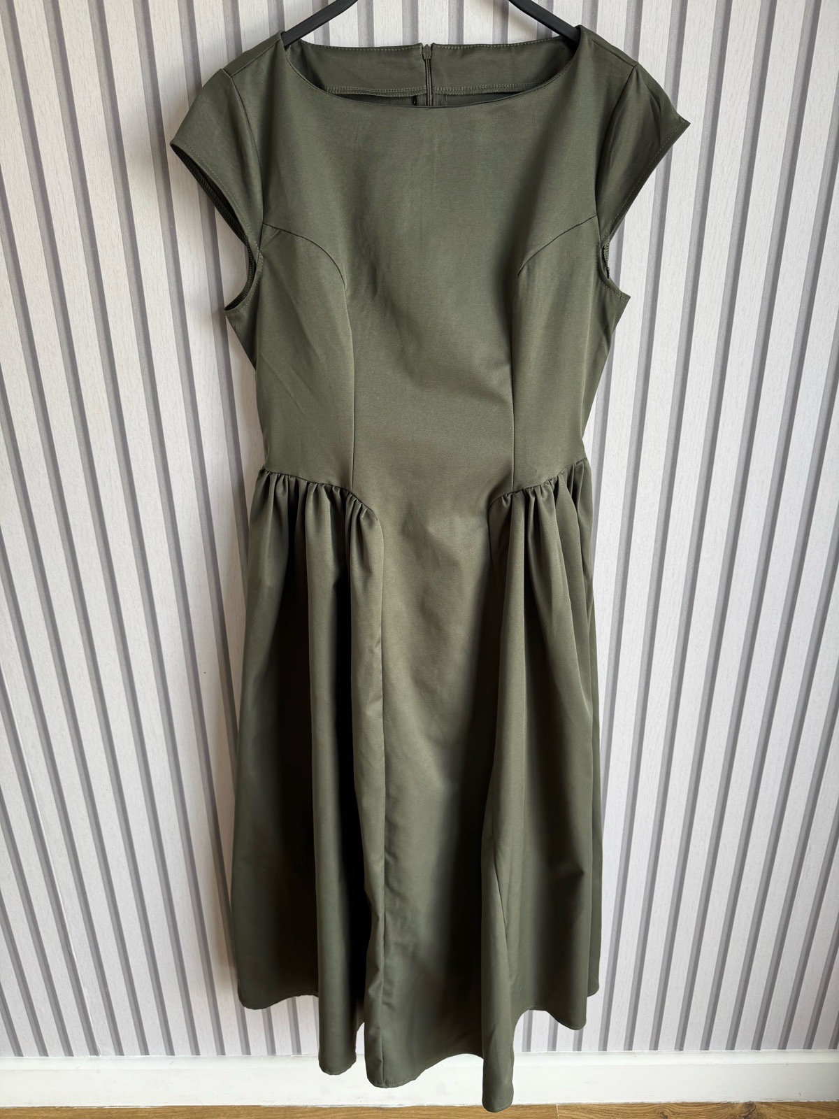 TikTok Shop Khaki midi dress size S new without tags