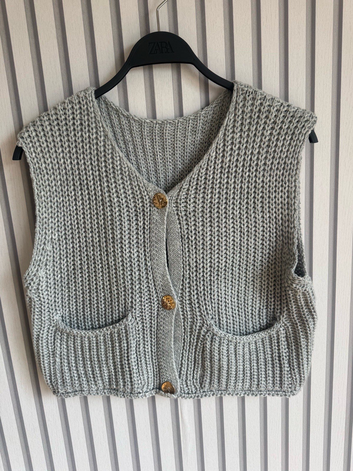 Shein grey chunky knit sleeveless cardigan size M