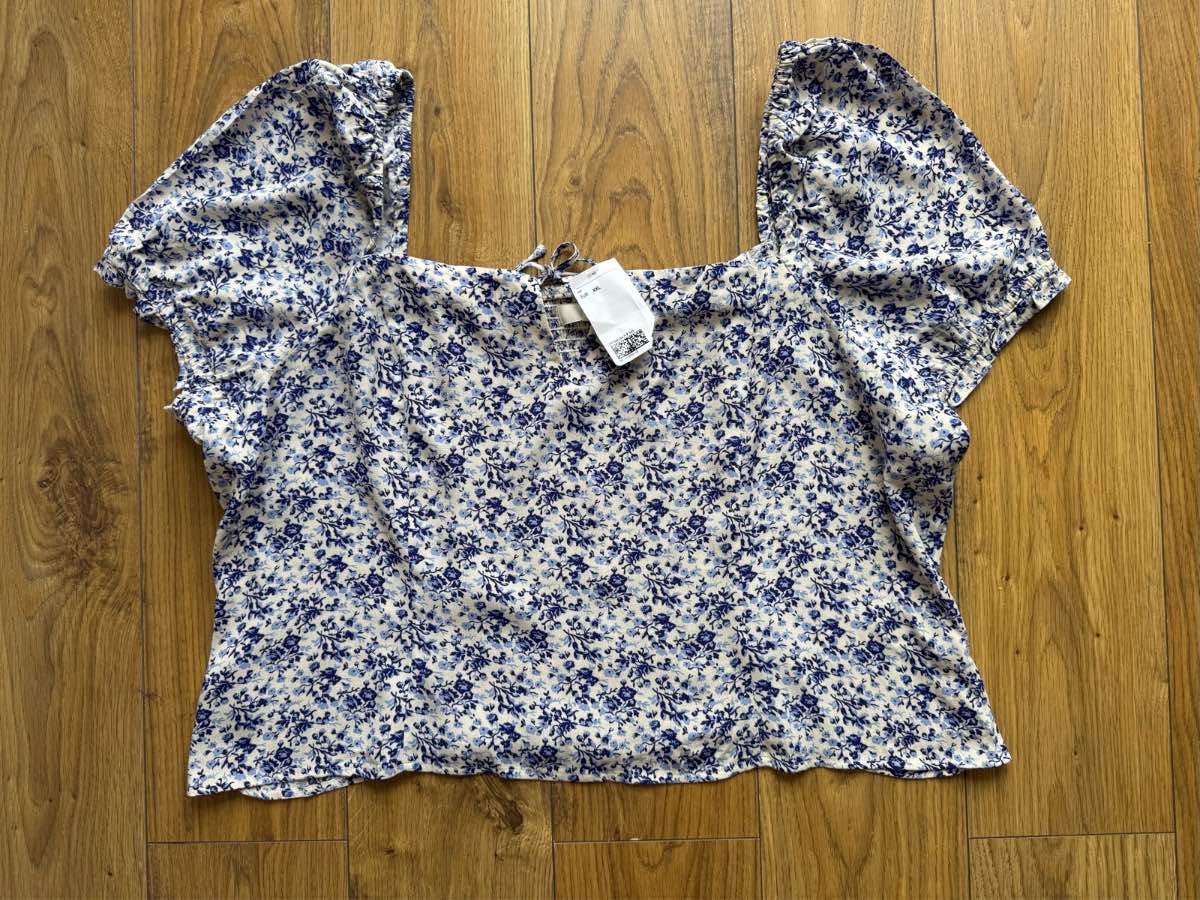 H&M blue & white floral blouse size XXL new with tags.