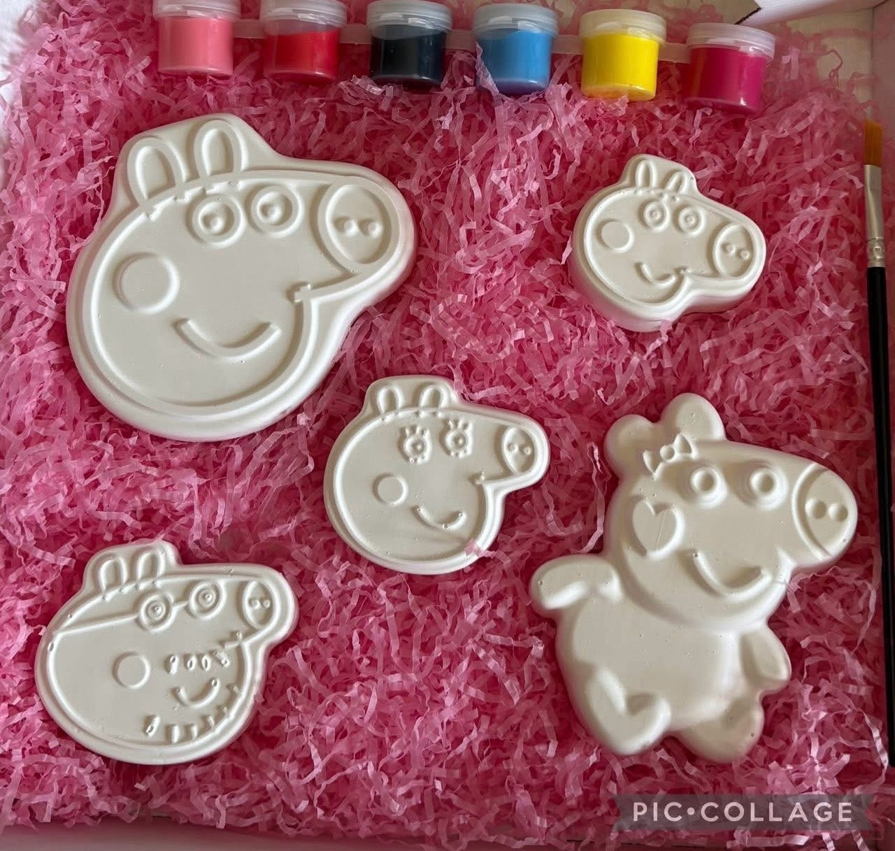 Paint your own Peppa pig craft kit choose any colour paper