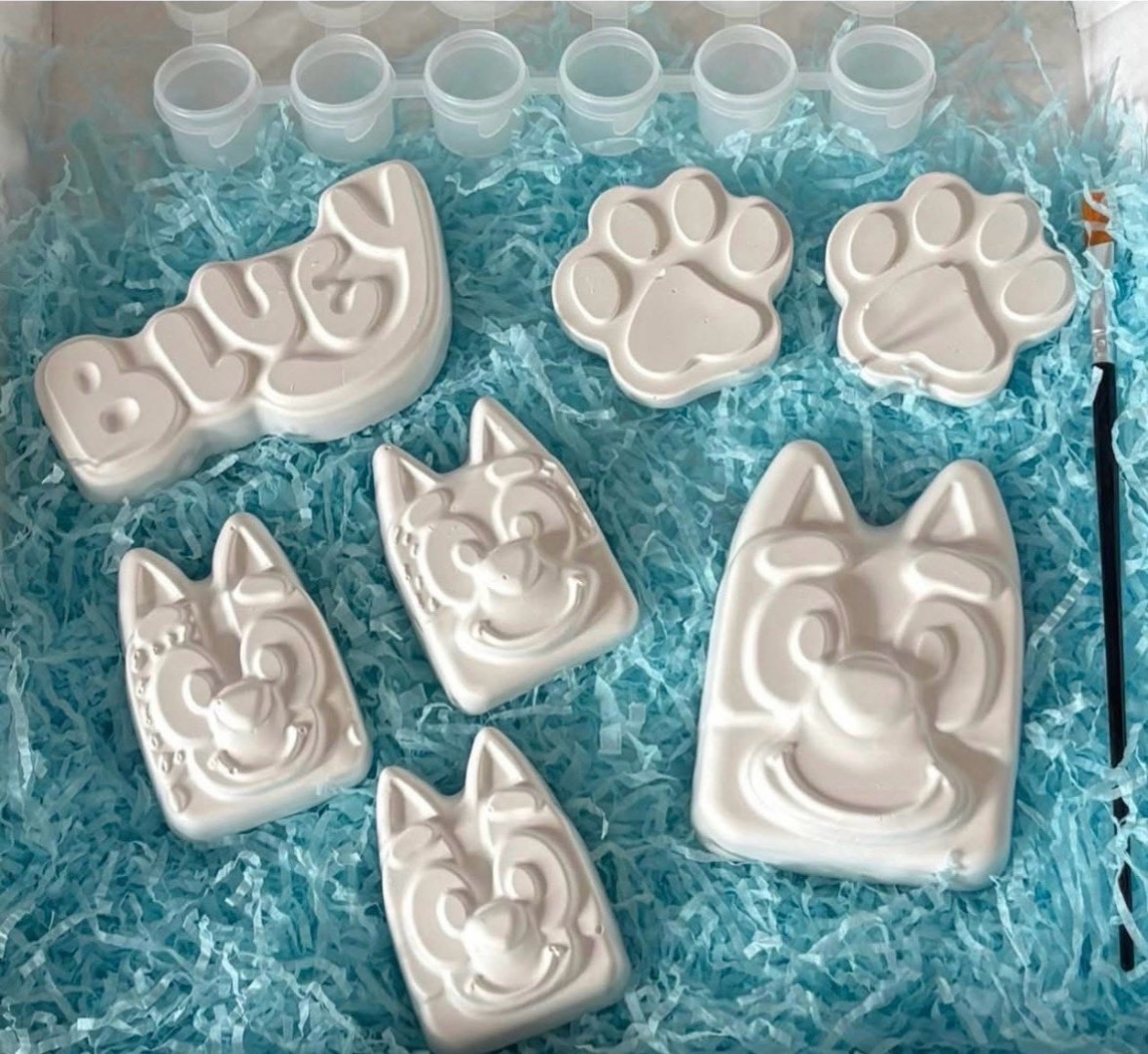 Bluey paint your own craft kit for kids choose 6 paints & any colour shredded paper