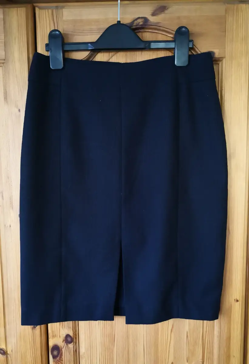 H&M Black Tailored Pencil Skirt Smart Office Workwear Front Kick Pleat size 8