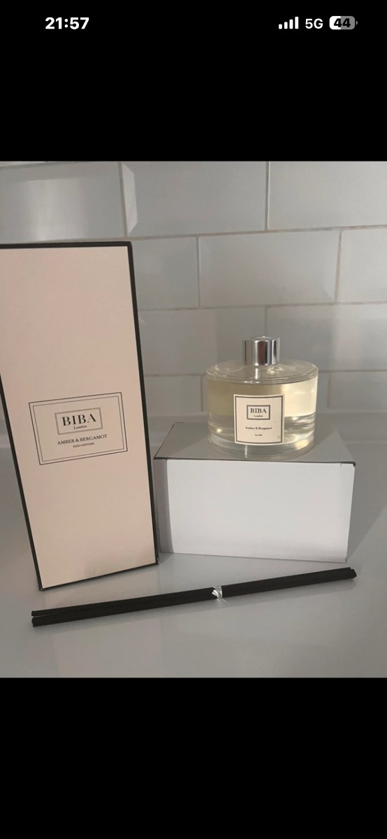 Large sizedLuxury Biba London Reed diffuser amber and bergamot boxed new