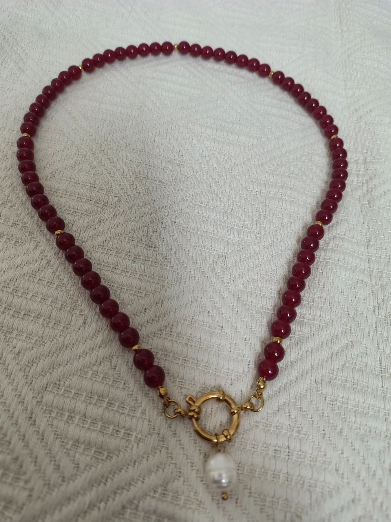 Natural Red Garnet and Freshwater Pearl Necklace.