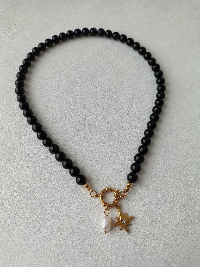 Natural Black Onyx and Freshwater Pearl Necklace.