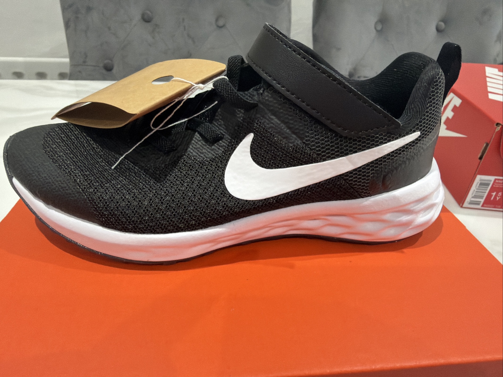 Kids Nike revolution size 13
