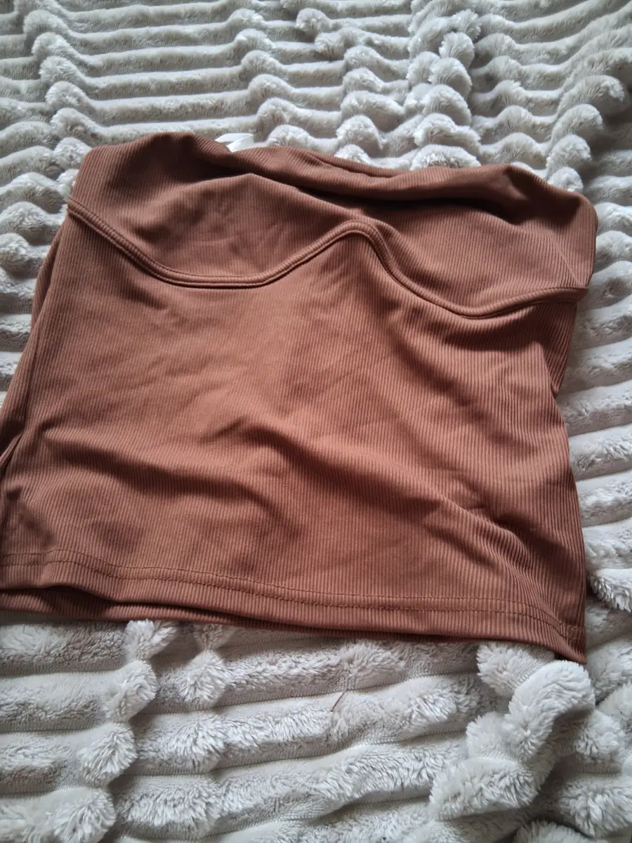 Tube brown