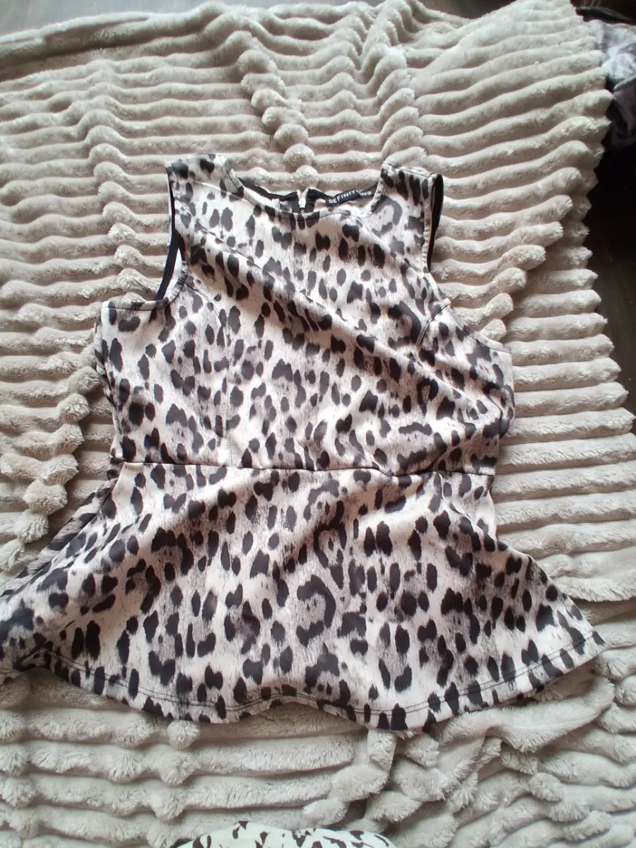 Zebra top