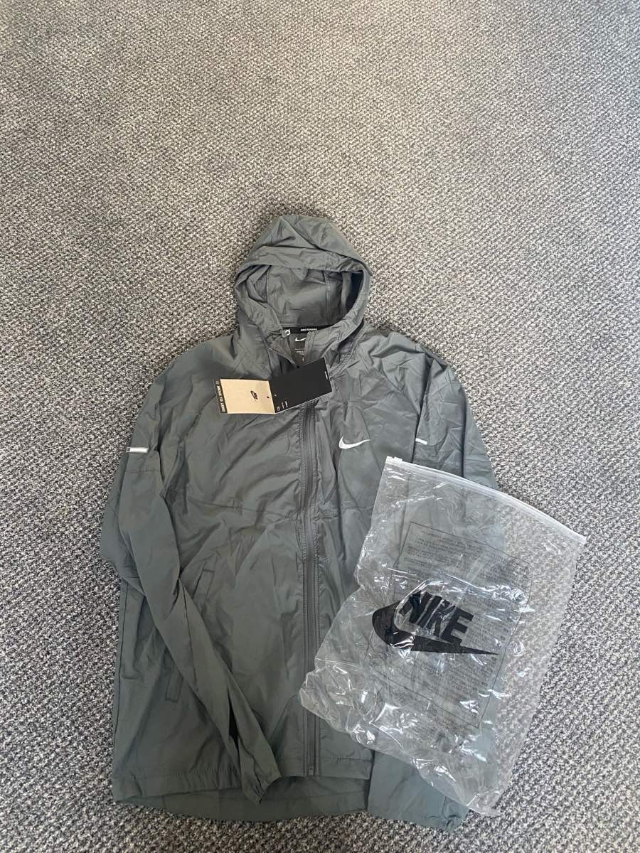 Grey Nike miller size S