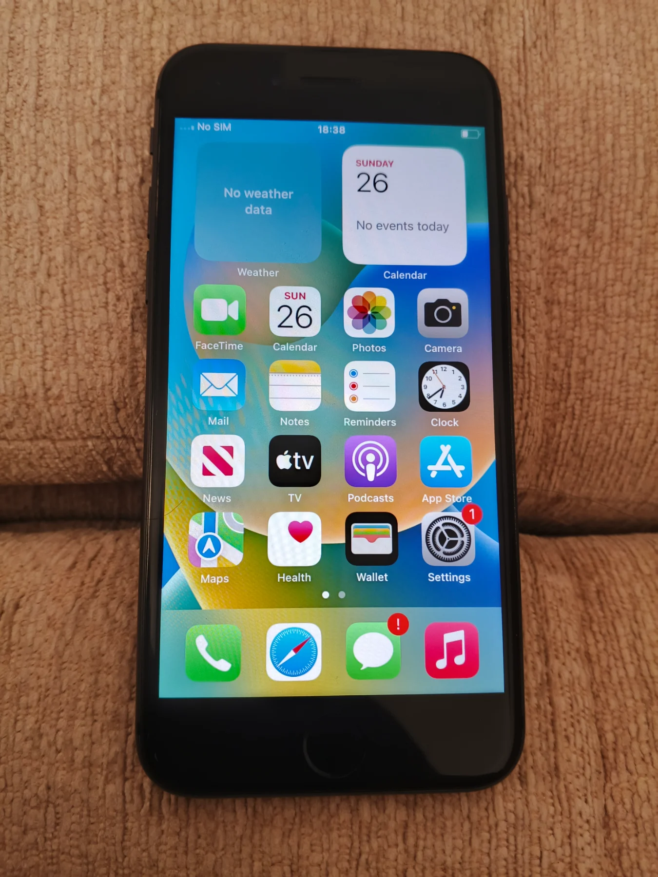 Apple iPhone 8 factory unlock BH 84% 64 gb