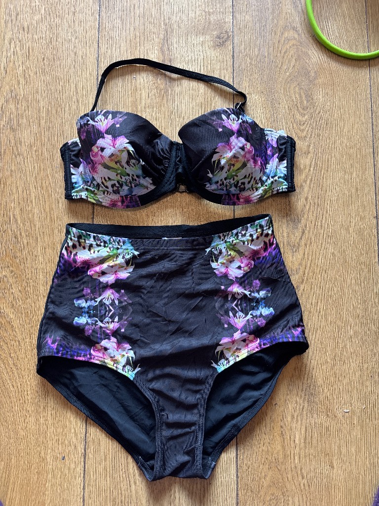 1716. New Look bikini