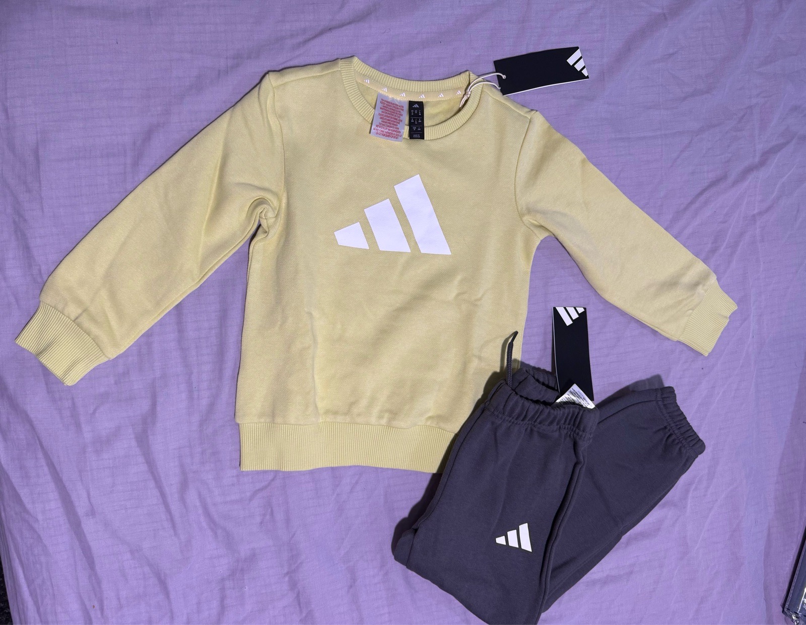 Addidas kids set 3 to 4 years,