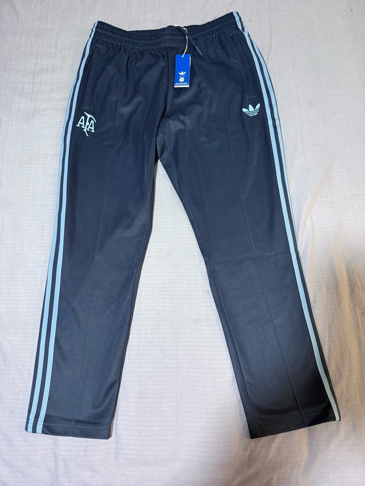 Addidas men track pants uk size xl