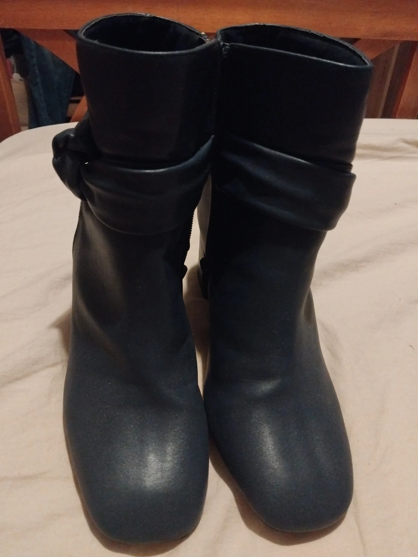 Quiz Navy boots. 6