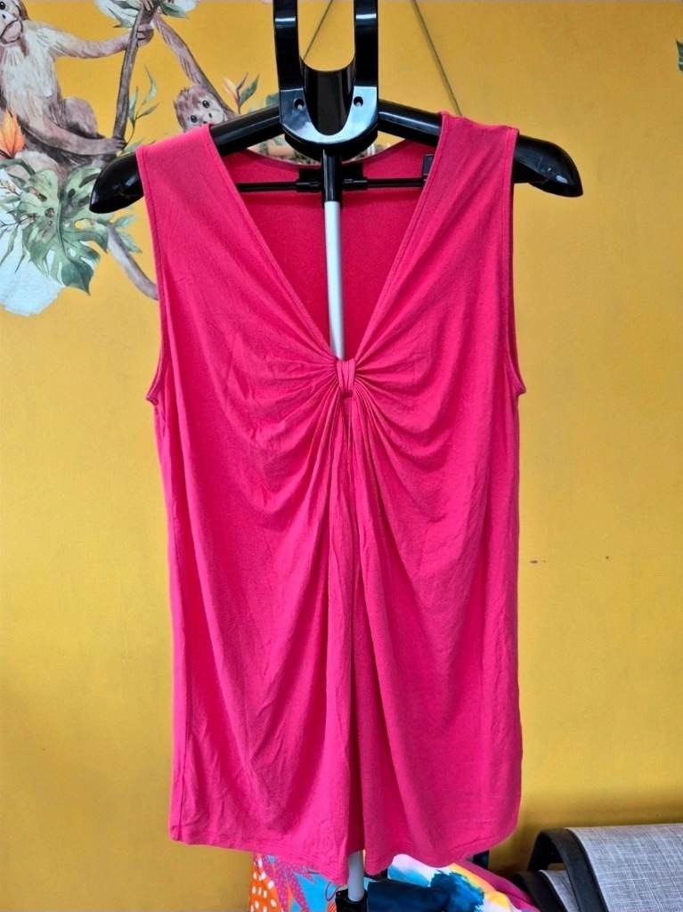 Raspberry Pink Knot Front Sleeveless Top Size 16