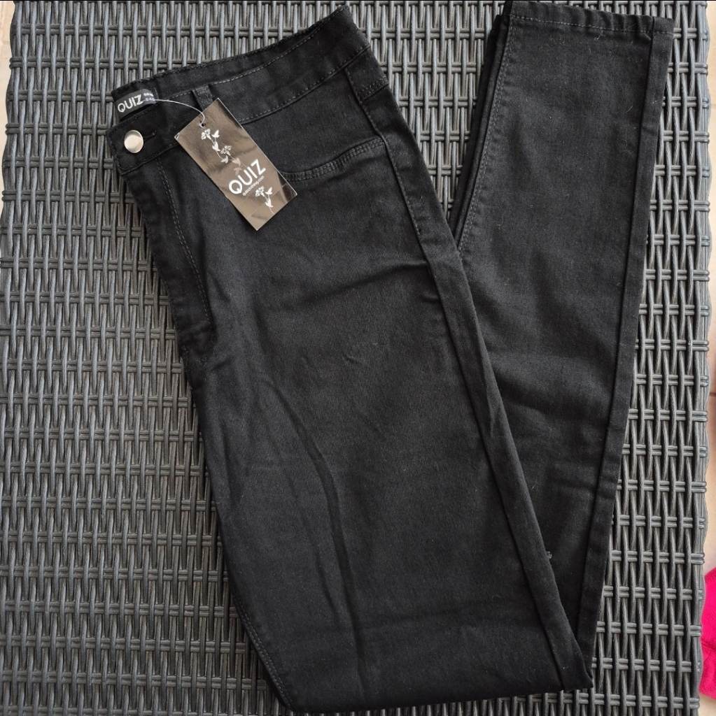 Brand New Quiz Black Ripped Skinny Jeans UK 18