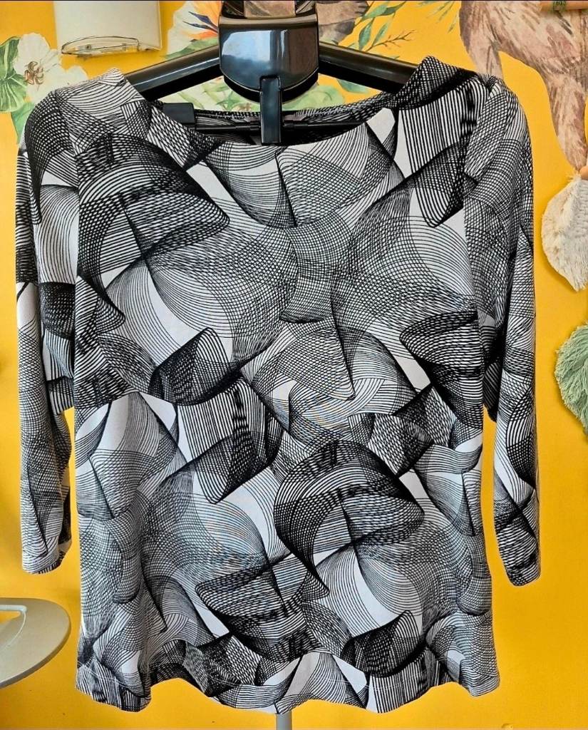 M&S Black White Swirl Print Jersey Top UK 18
