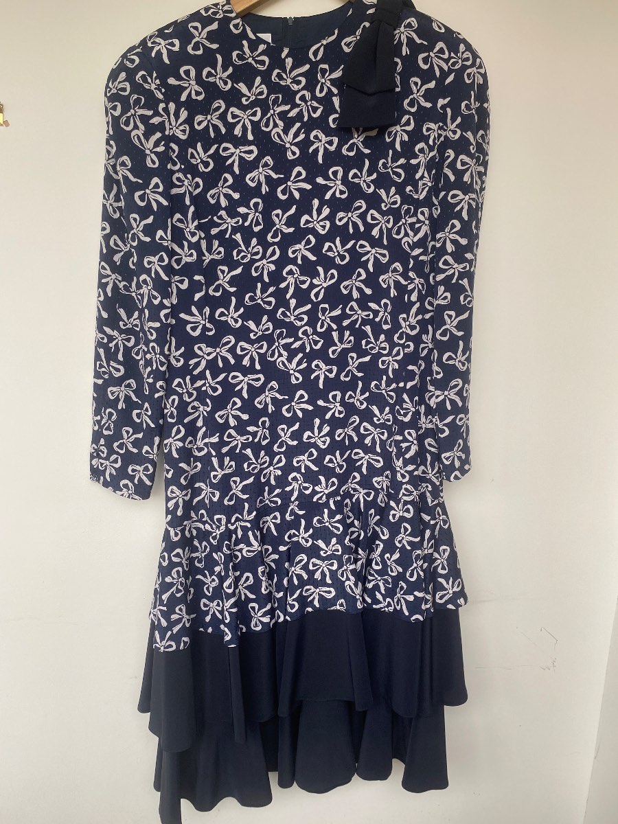 Vintage Fink Modell Navy Blue Bow Print Tiered Midi Dress Size UK 12
